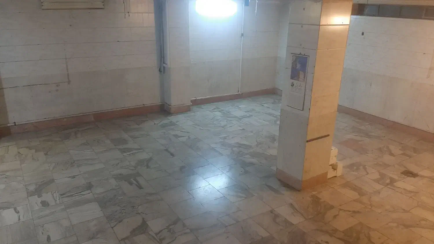 زیرزمین تجاری ۱۸۰ متر اجاره