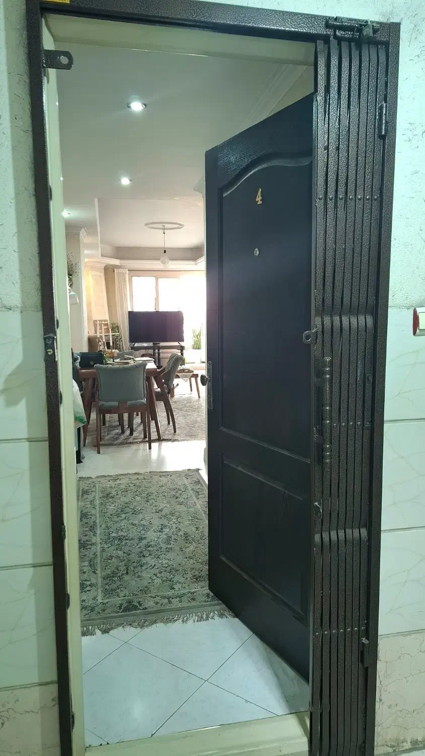آپارتمان ۵۶ متری رو به نما شهرک مهر