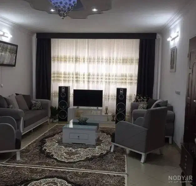 همخانه خانم میپذیرم