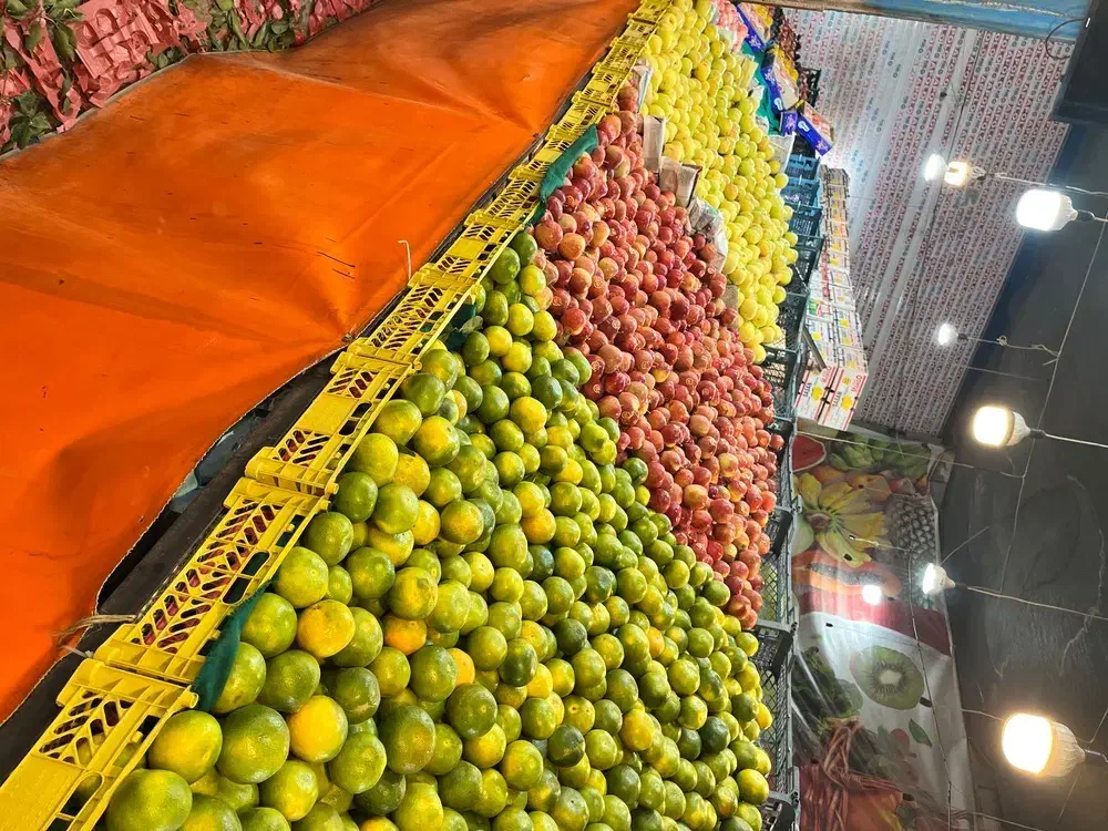 واگذاری مغازه میوه فروشی با کلیه لوازم با دخل بالا