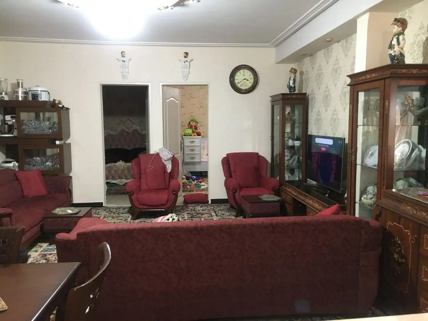 آپارتمان ۸۰ متری دو خوابه با آسانسور