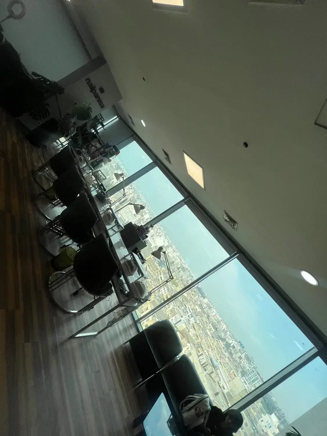 اجاره لاین در برج