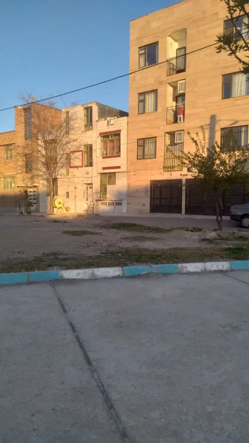 رهن کامل خانه ویلایی۲طبقه شهرک مدنی