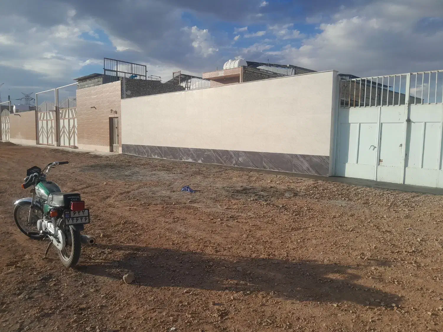 چهاردیواری 1000 متری