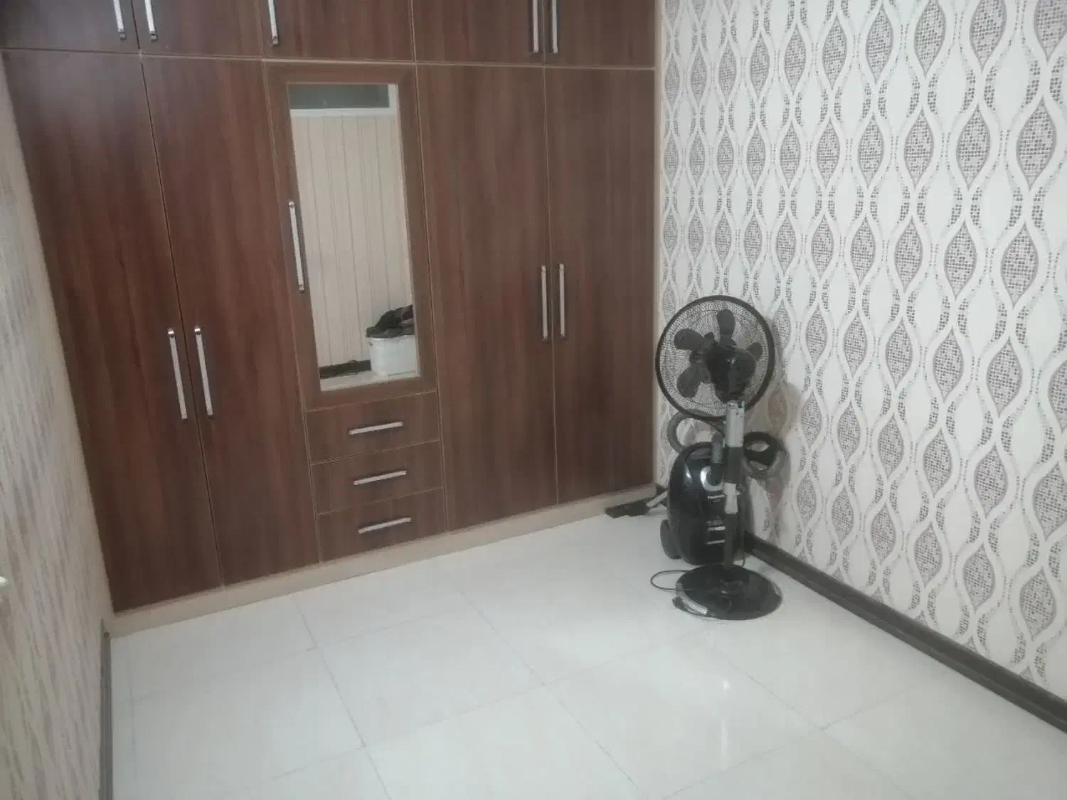 خ اردیبهشت تک خوابه همکف60 متری