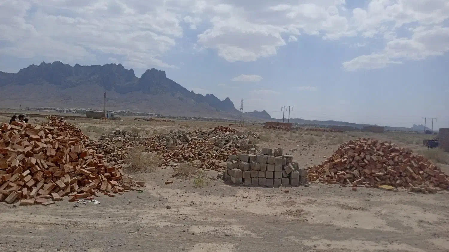 زمین فروشی