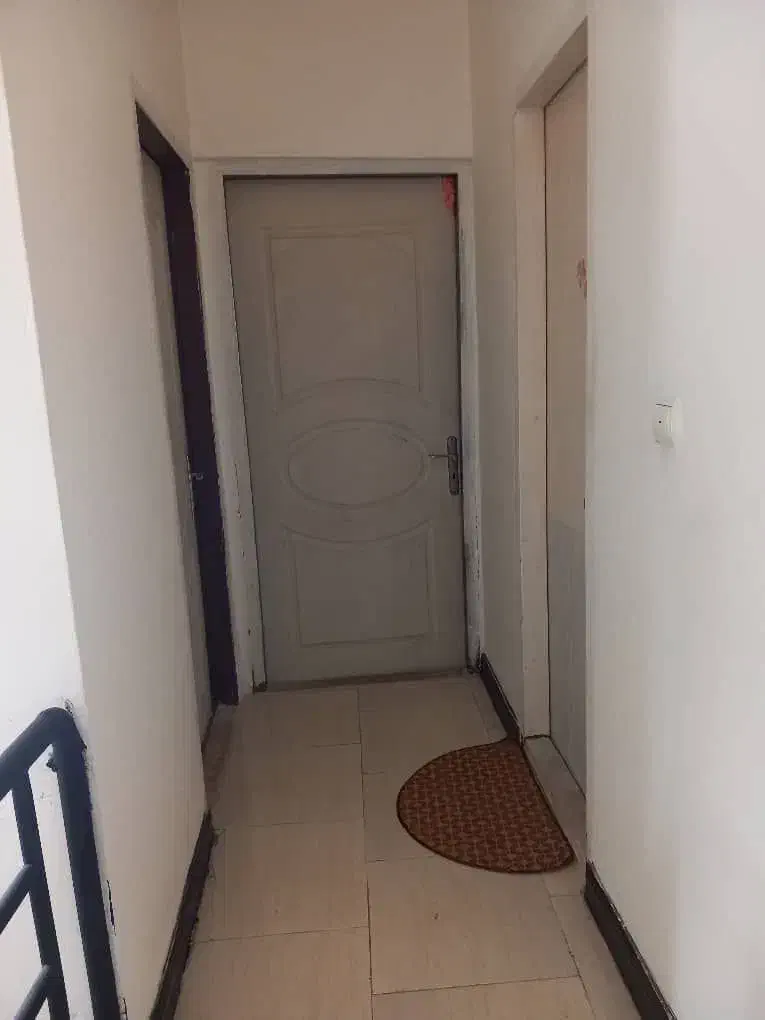 همخونه میخوام