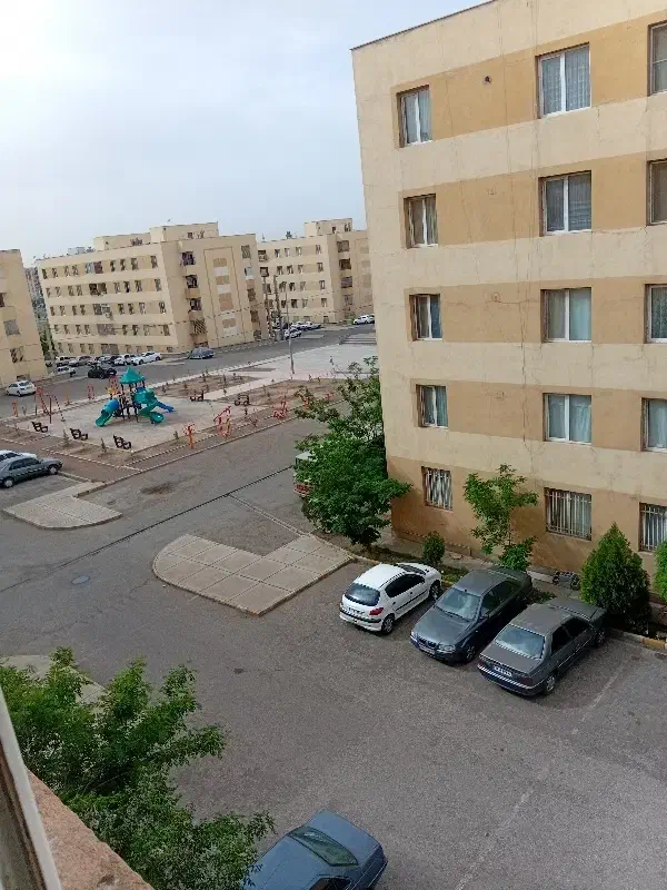 همخونه میخوام
