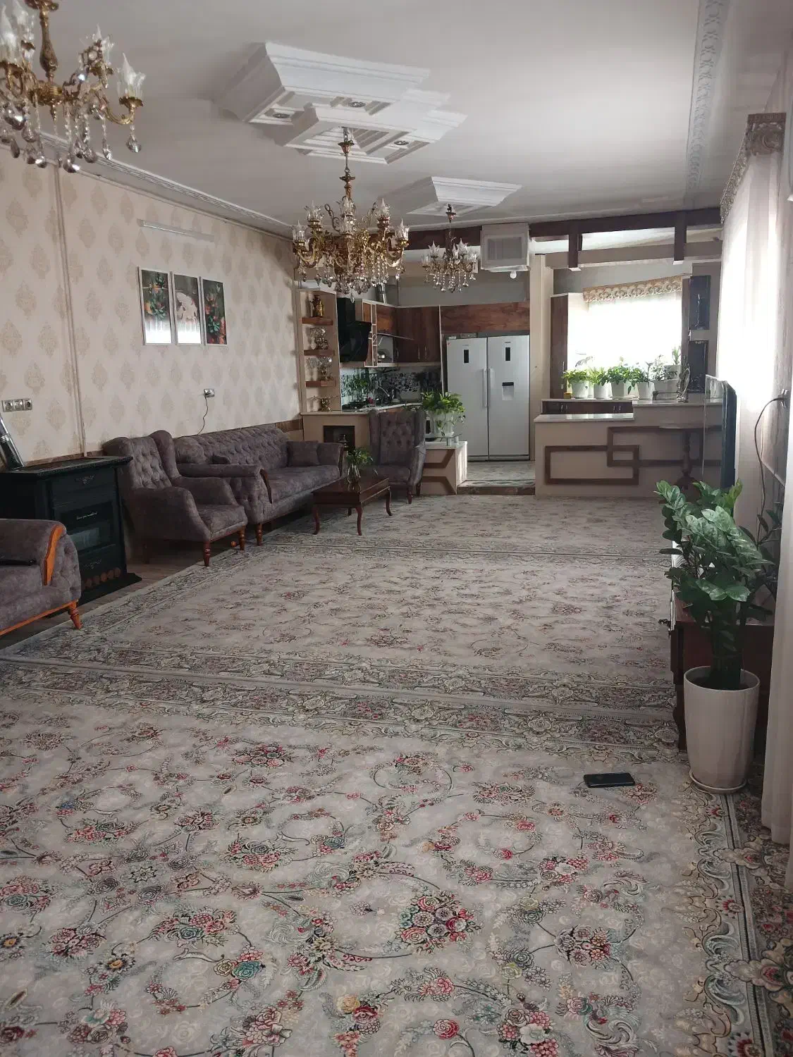دو طبقه تجاری و مسکونی