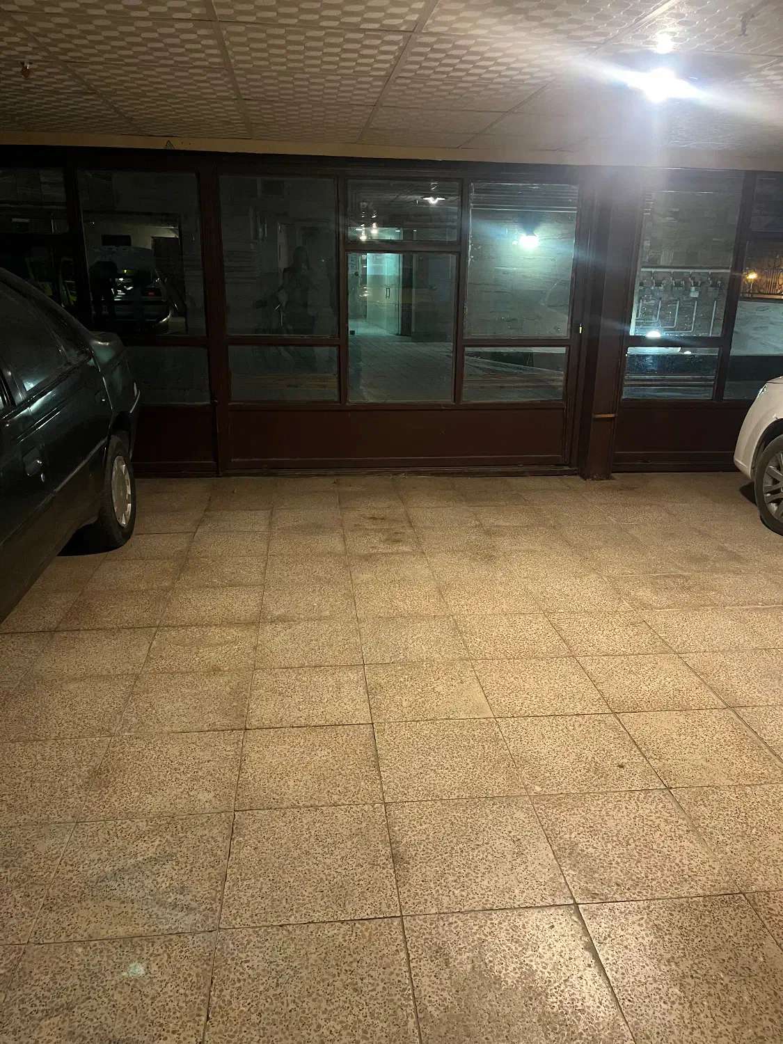 اجاره پارکینگ بدون مزاحم درب برقی