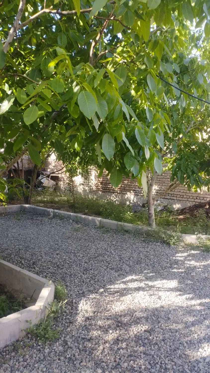 فروش باغچه در چهارباغ