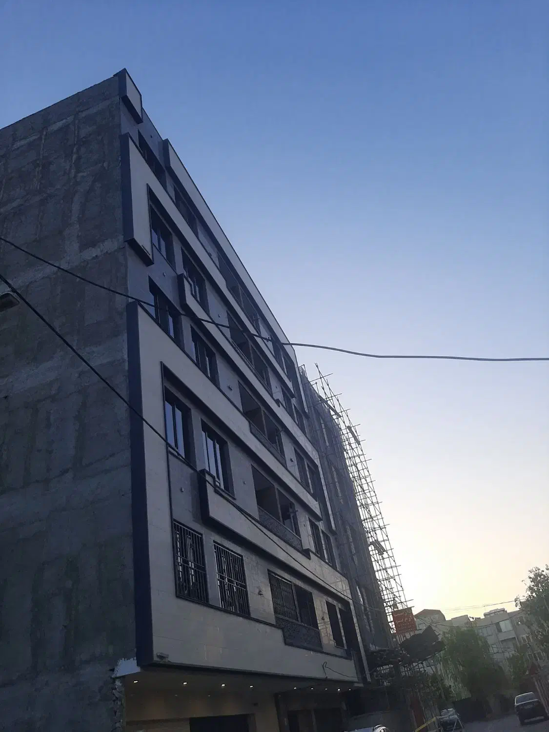 زمین کاربری مسکونی ۱۰۰۰ متر سند تک برگ محصور