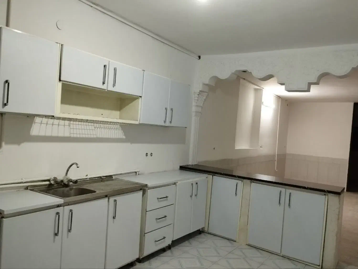 اجاره منزل در طبقه دوم بهارستان شش
