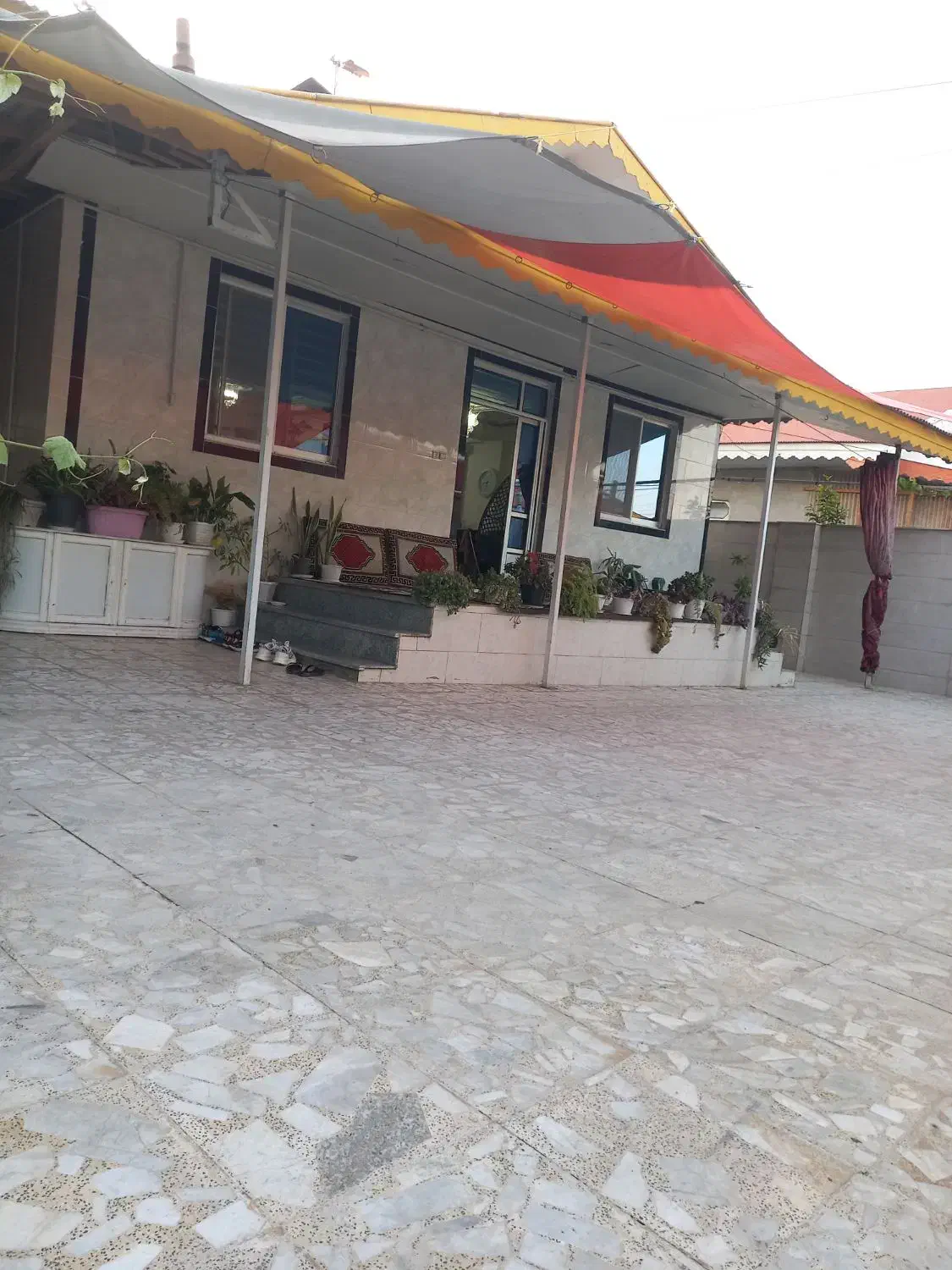 ویلا۲۵۰ متری ۱۰۰ متر زیر بناه