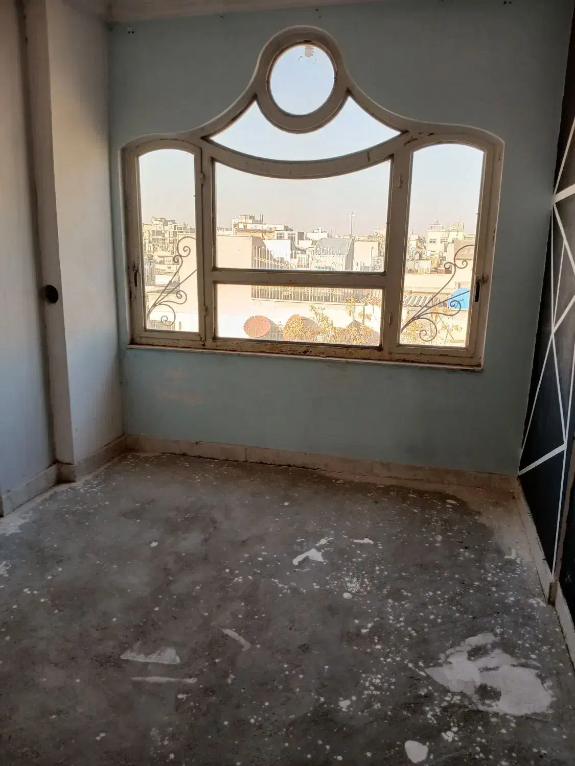 طبقه دوم راه جدا کرامت