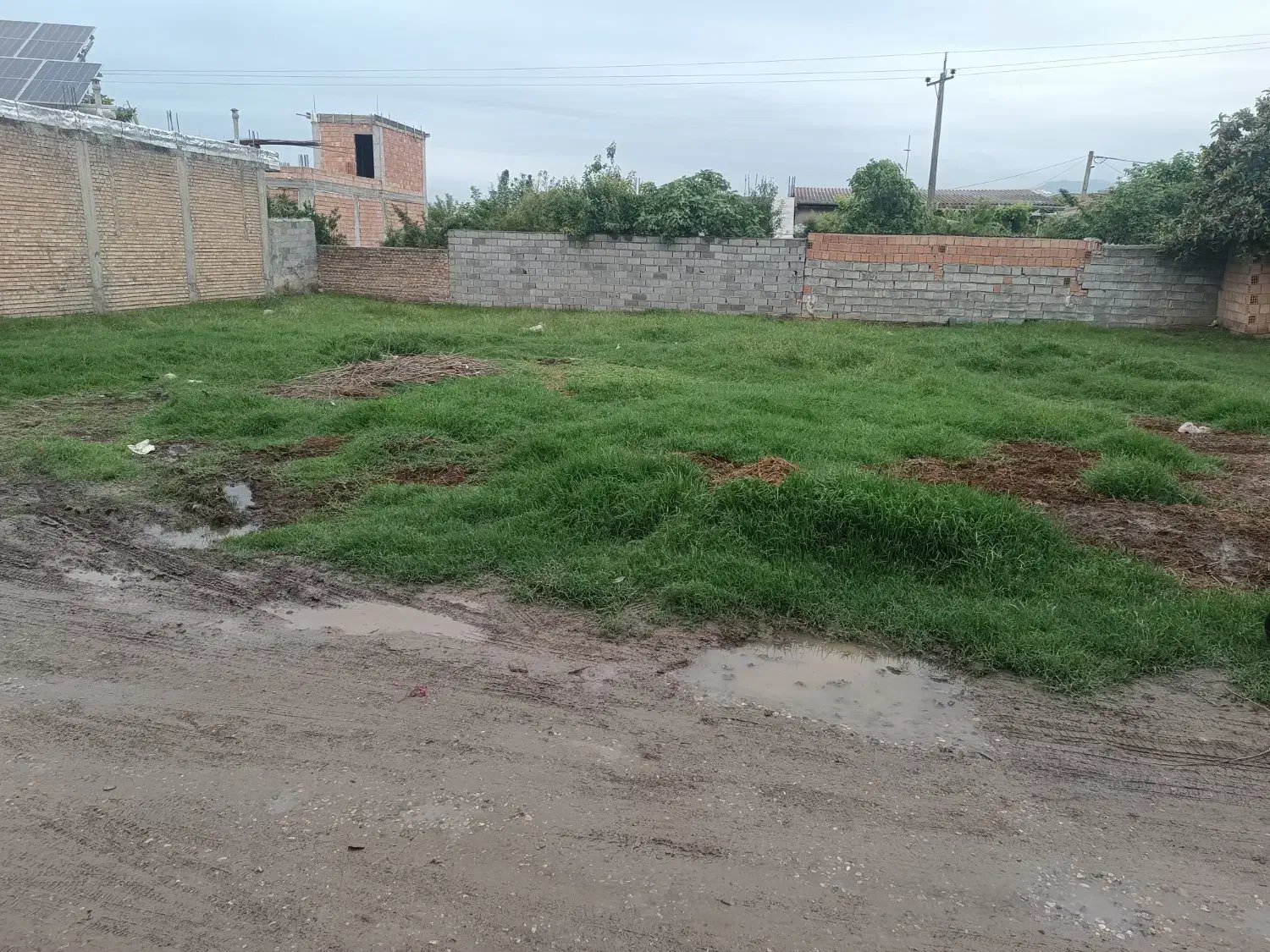 زمین‌مسکونی‌فروشی