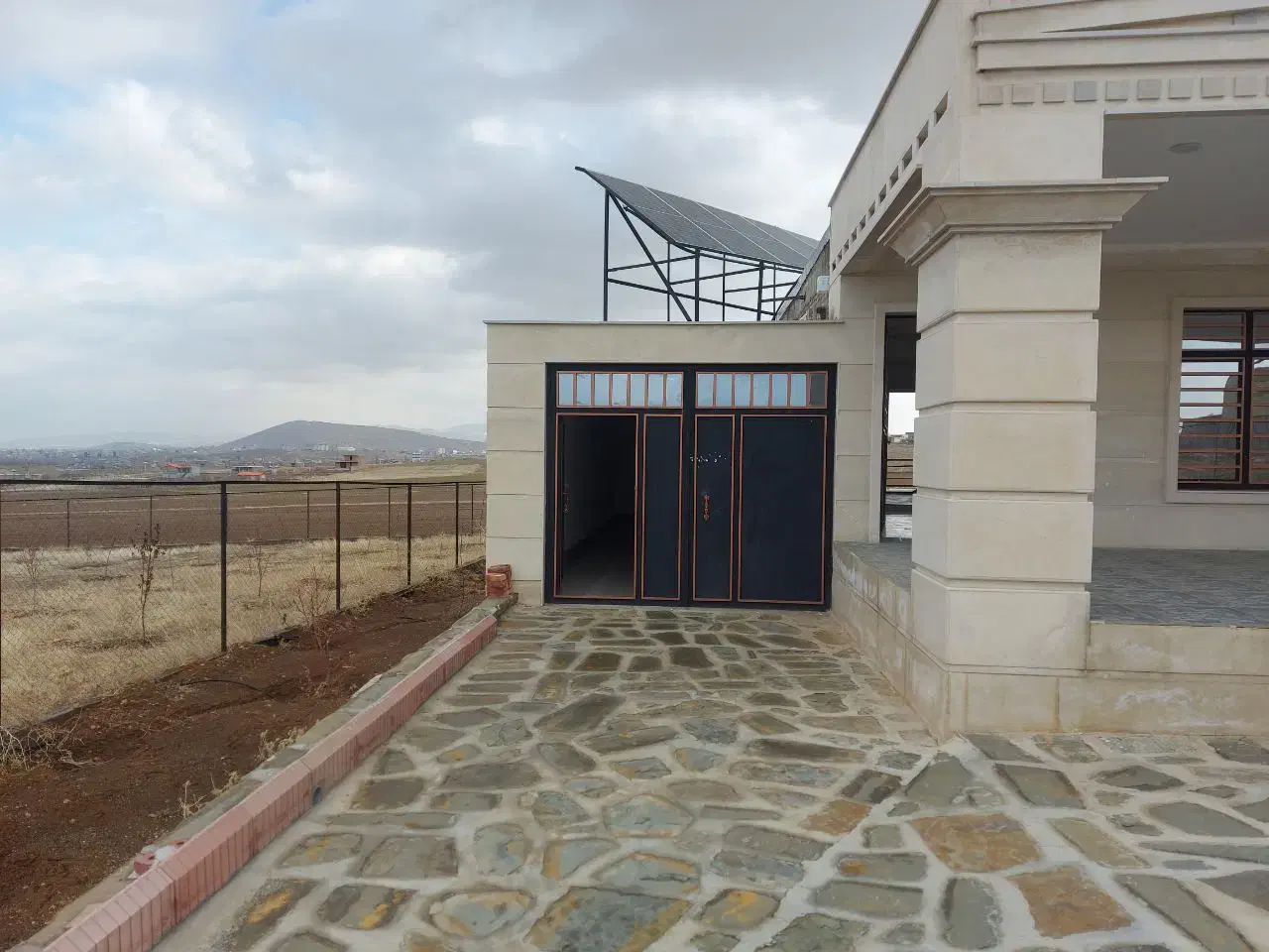 فروش خانە باغ لوکس