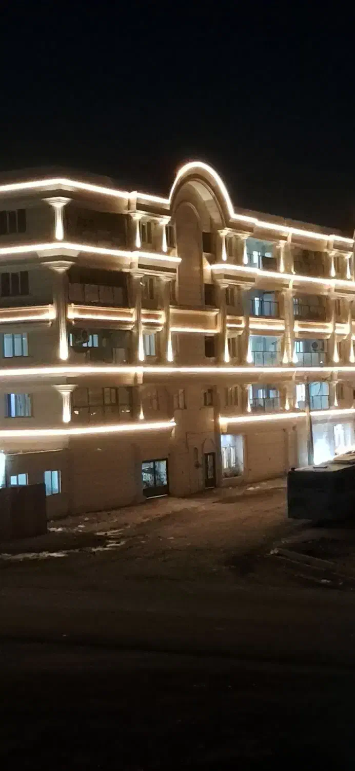 فروش آمارتمان ۱۳۰ متری گلستان ۱۰ کمالشهر