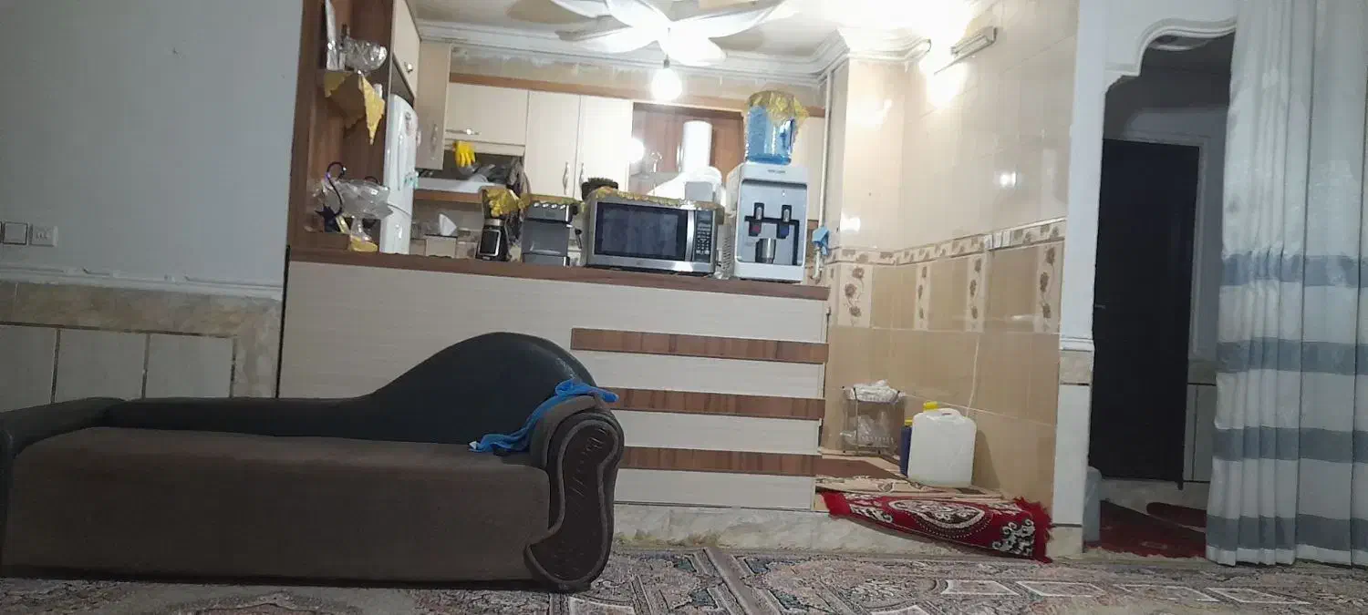 واحد۱۲۰متری زاهدان فول طبقه دو