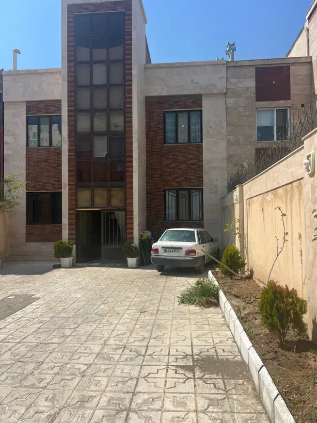 فروش ویلایی ۲ طبقه محله ۱۱