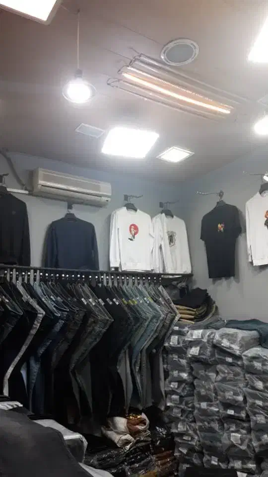 اجاره یک باب مغازه واقع در پاساژ امت