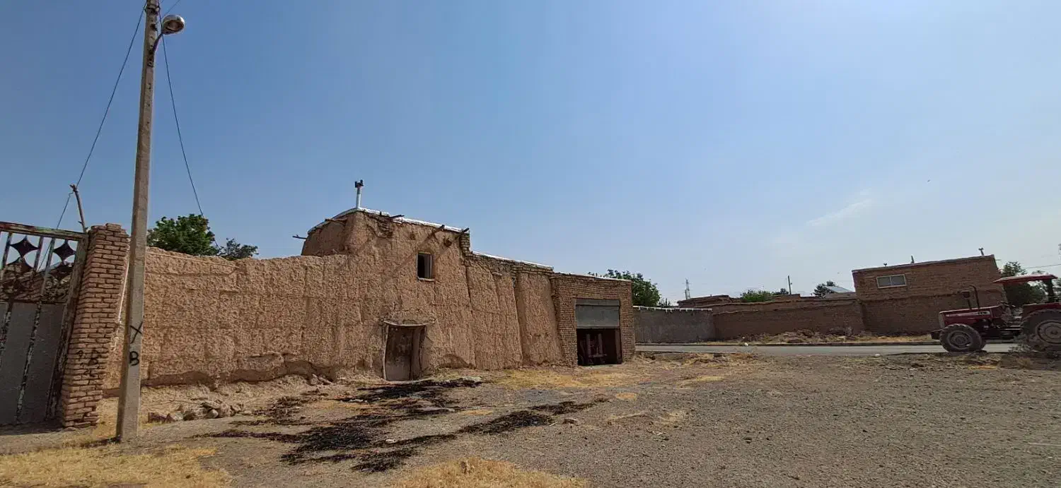 تعدادی منزل مسکونی با قیمت های مناسب