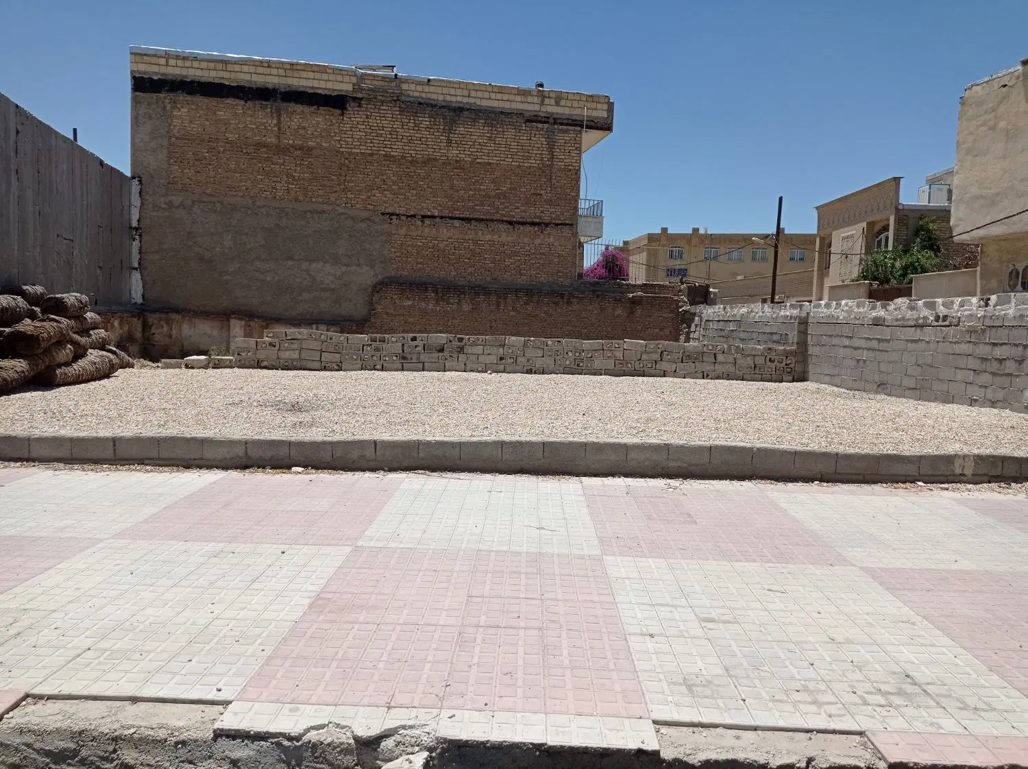 فروش زمین تجاری 220متری سرنبش
