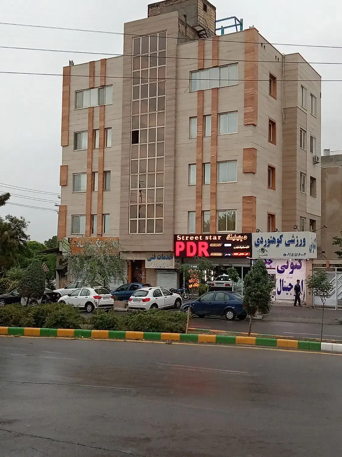 رهن اجاره ۸۰m تجاری سر نبش کنار نانوایی مناسب میوه
