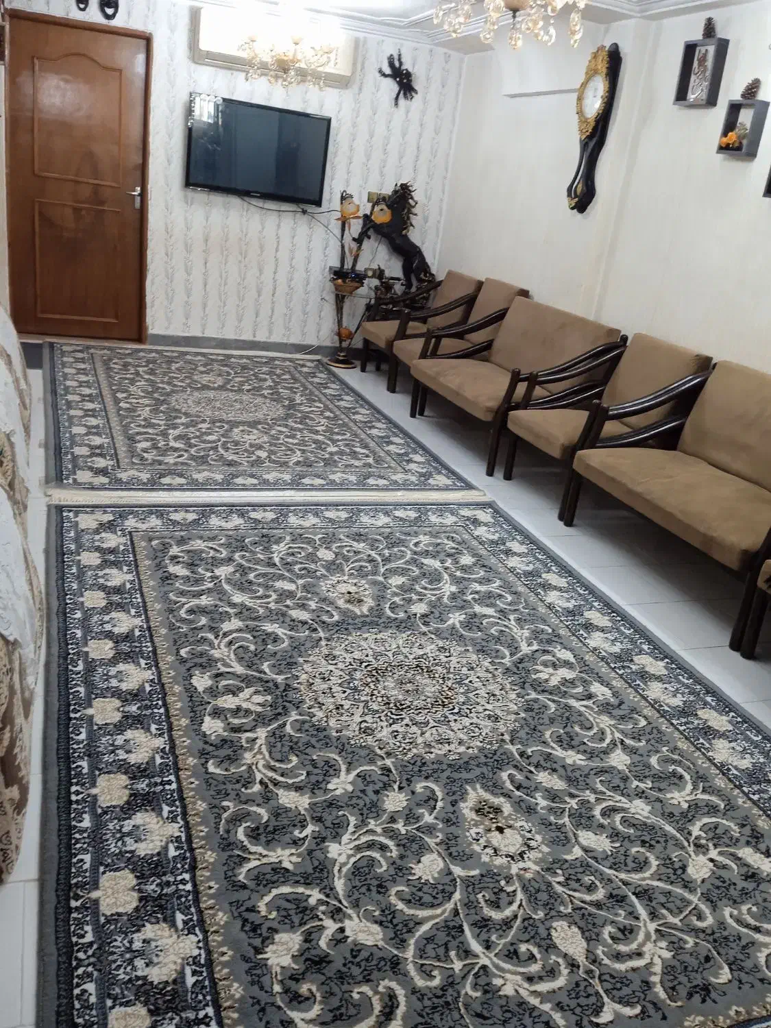 سوییت ۷۰متری تمیزدر بهارستان