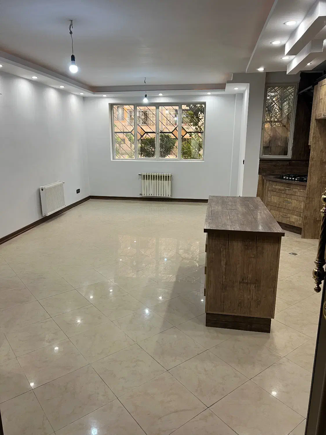 ۸۳ متر _ فول امکانات_ باکس پونک عدل _ قابل معاوضه