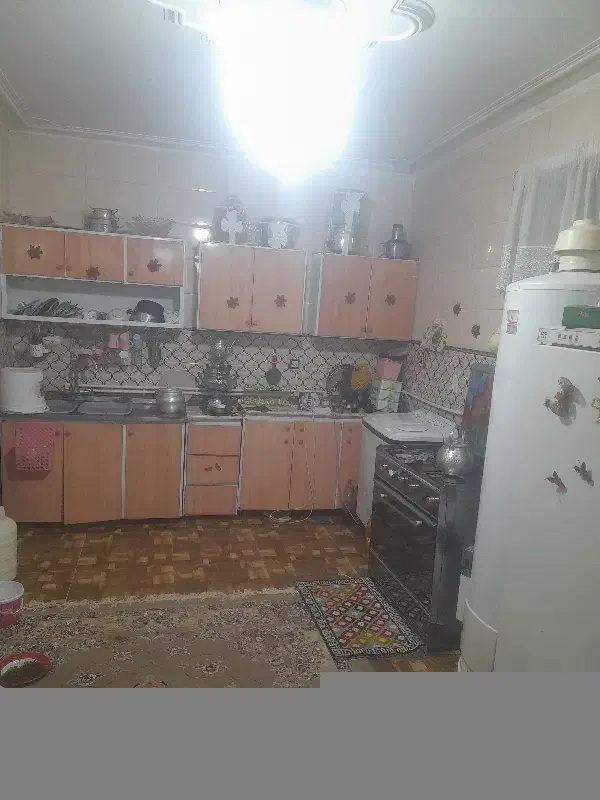خانه. روستای حصار.دارای دامداری و استبل سند تک برگ