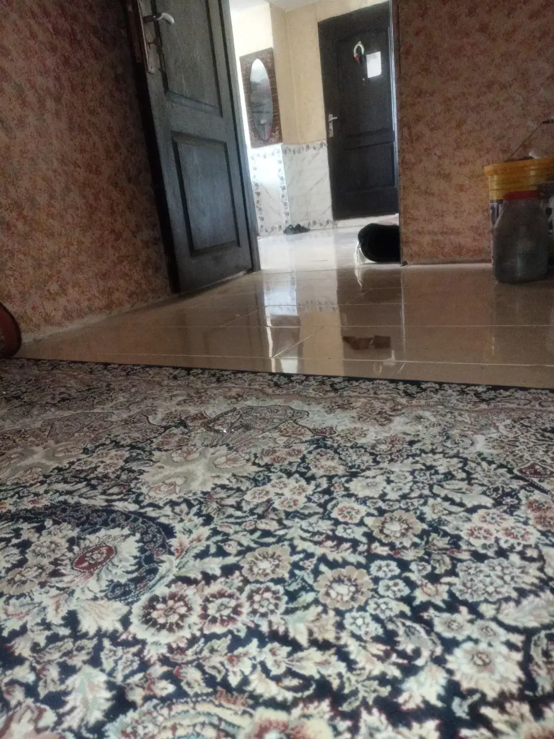 یک واحد آپارتمان واقع در پوینک متین ۵ فروشی هست