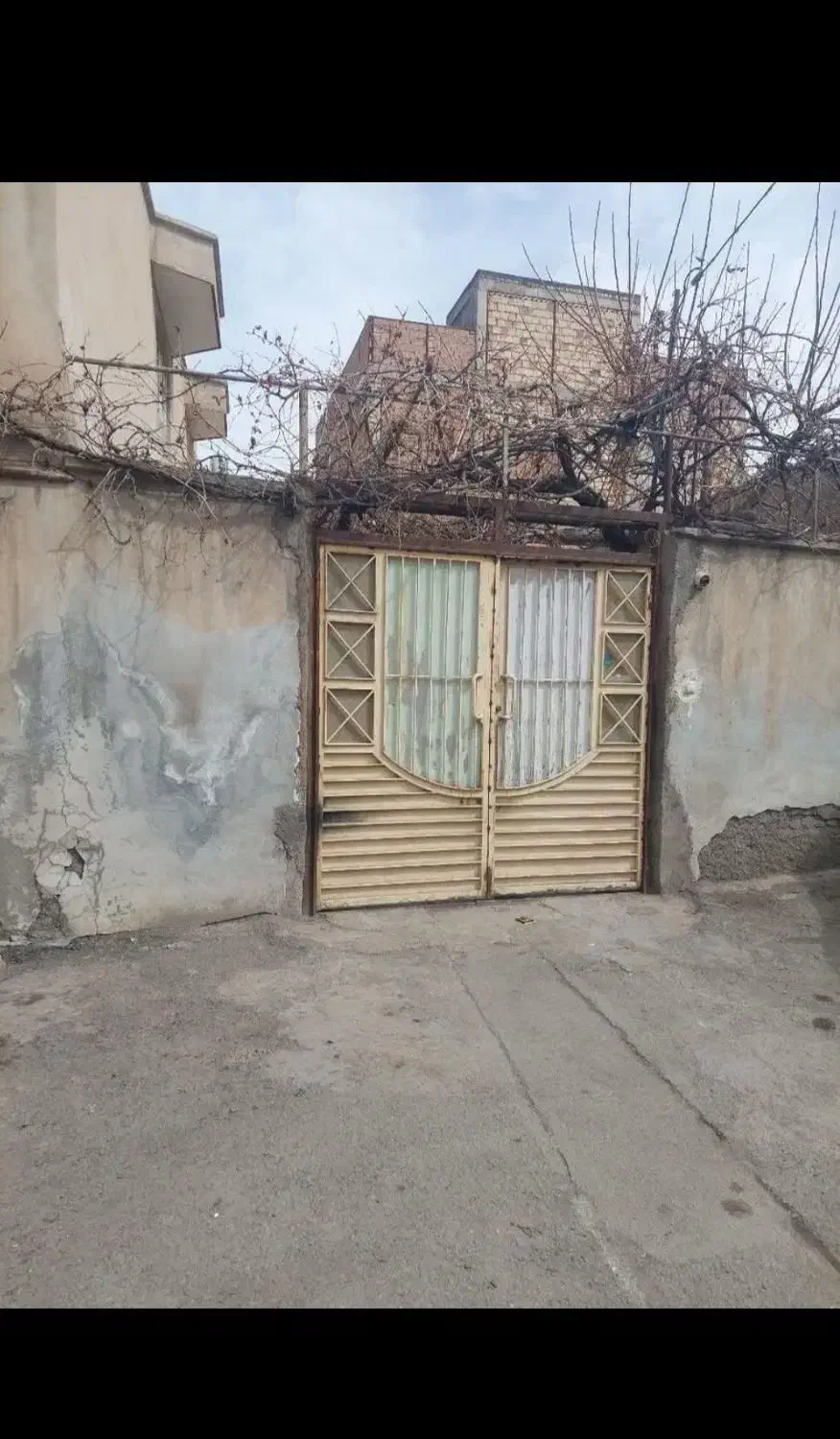 خونه حیاط دار محدوده مرکز شهر رهن ۲۰۰ اجاره توافقی