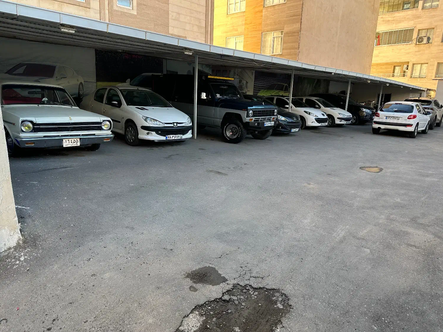 اجاره ۷۰۰ متر بر جاده ایل گلی