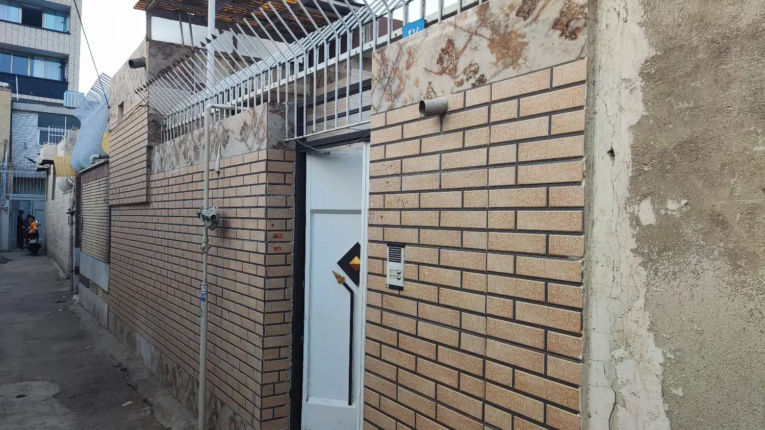 منزل ویلایی بر خیابان سروش