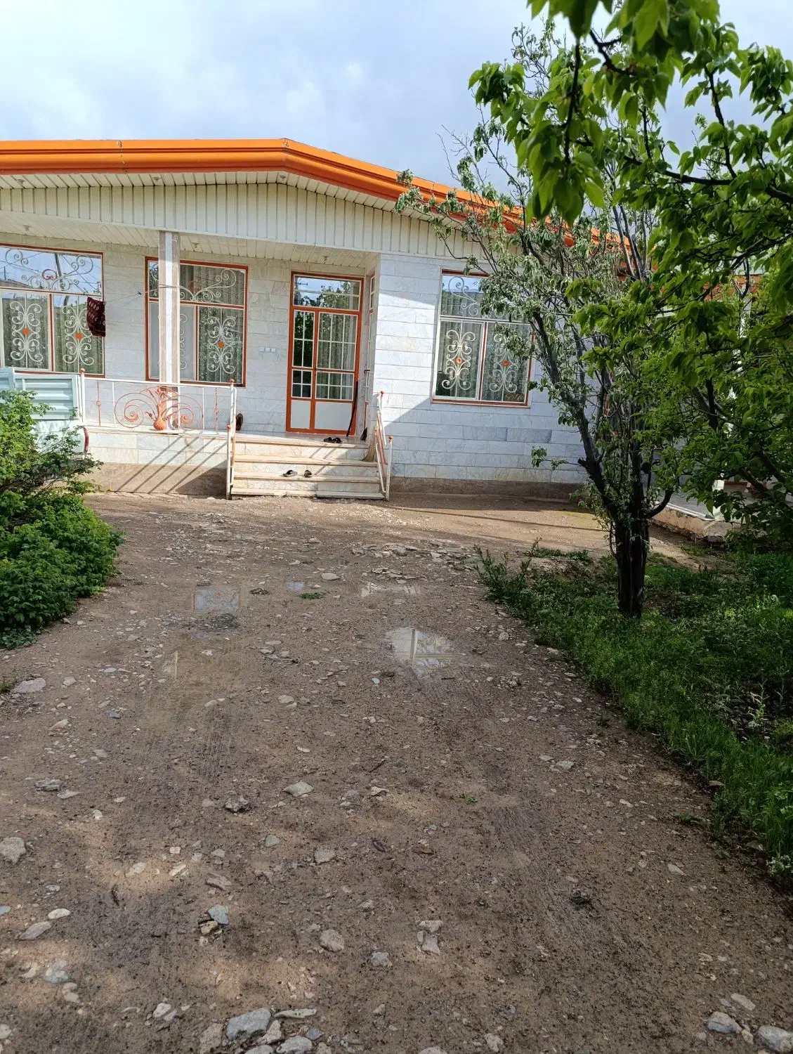 ساختمان ویلایی واقع در رحمت آباد