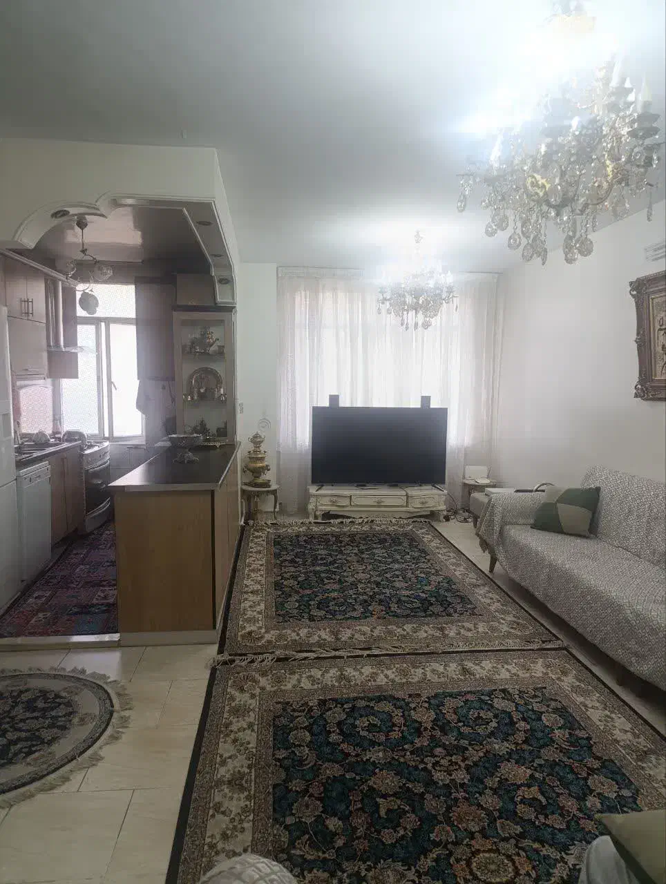 آپارتمان دوخوابه ۷۳متری باپارکینگ وانباری