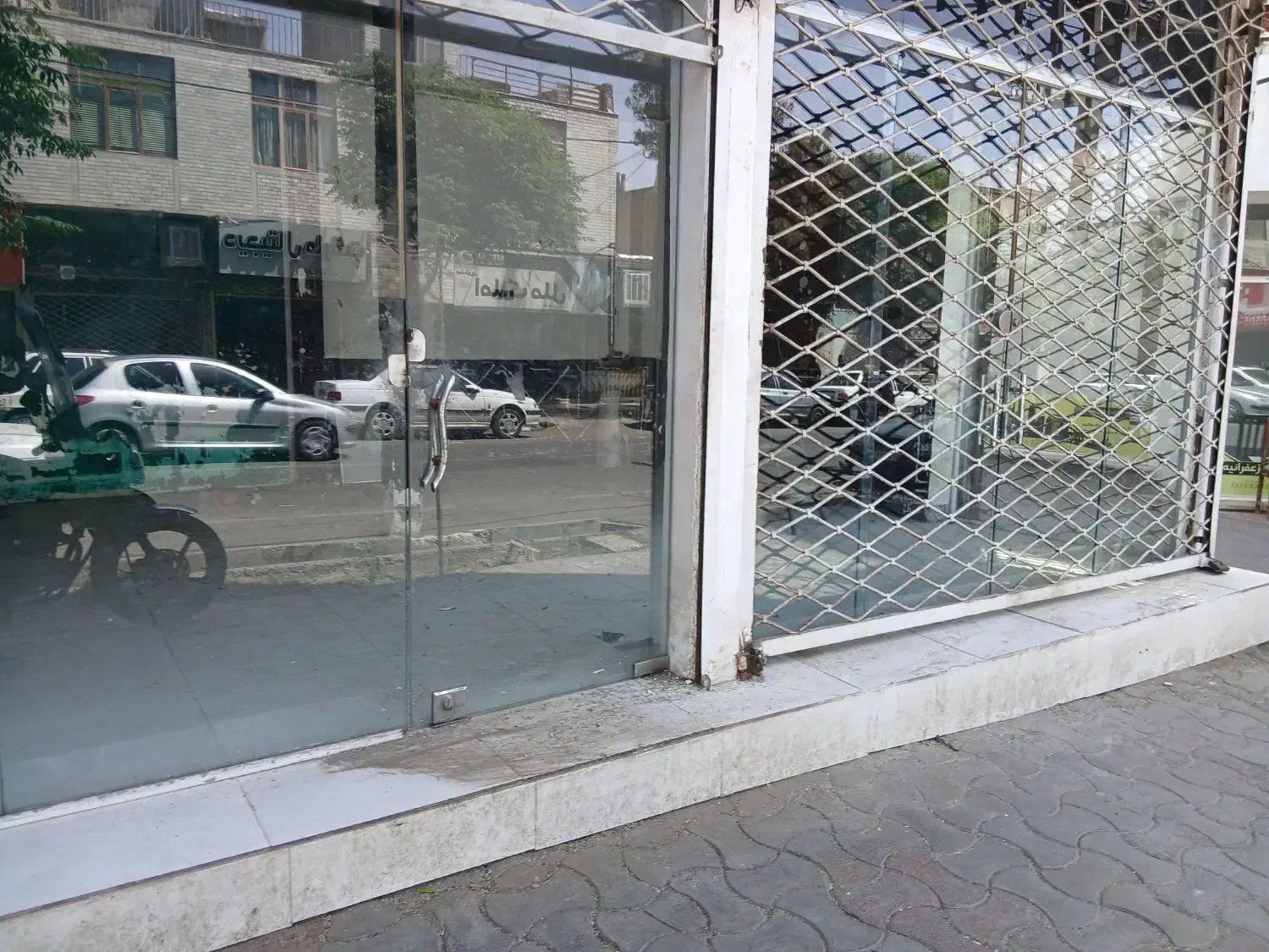 مغازه نبش امیر کبیر ۲۸