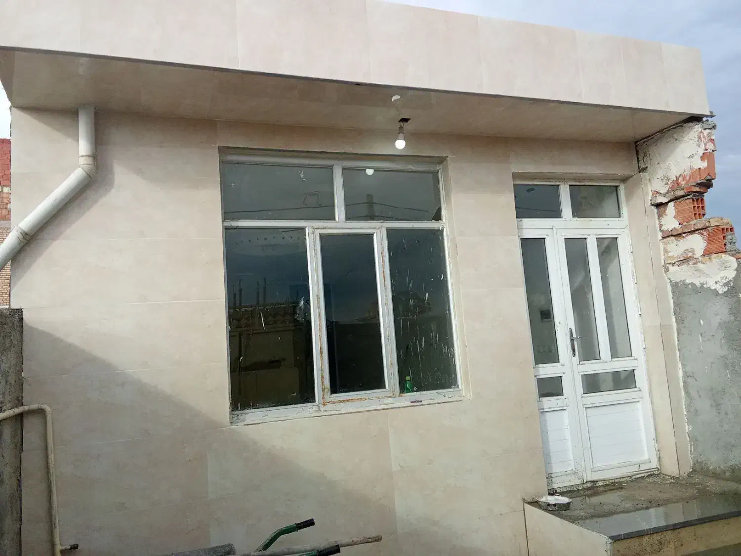 خانه دانه های روغنی کوچه 6