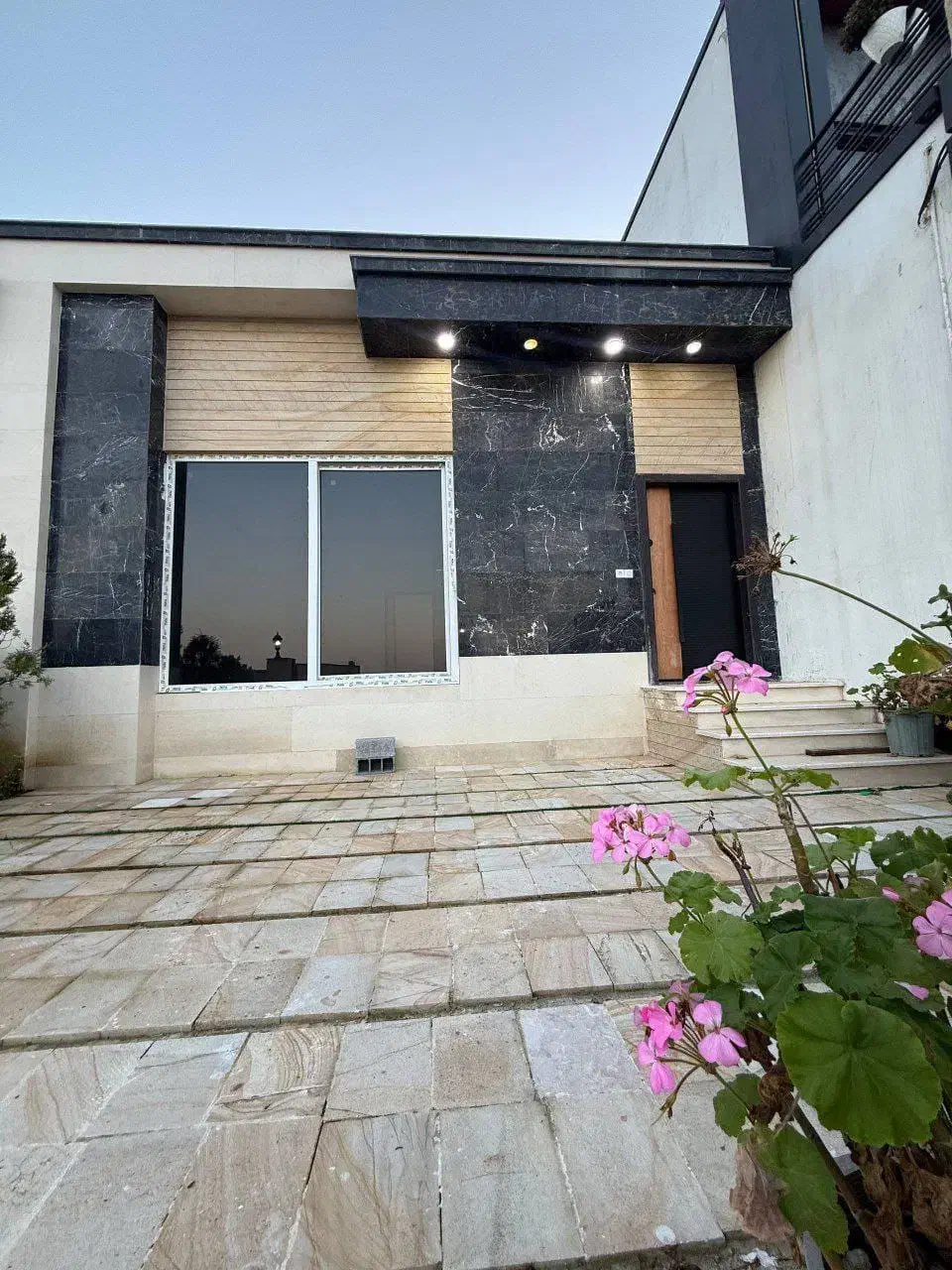 مغازه تجاری موقعیت عالی