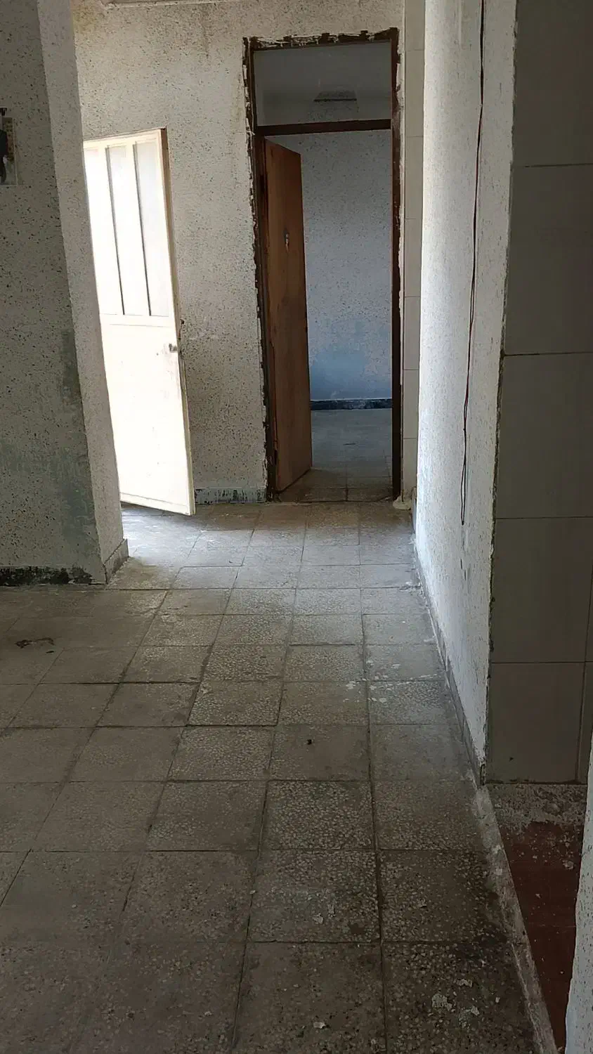 خانه دو اتاقه و سرویس بهداشتی داخل و بیرون