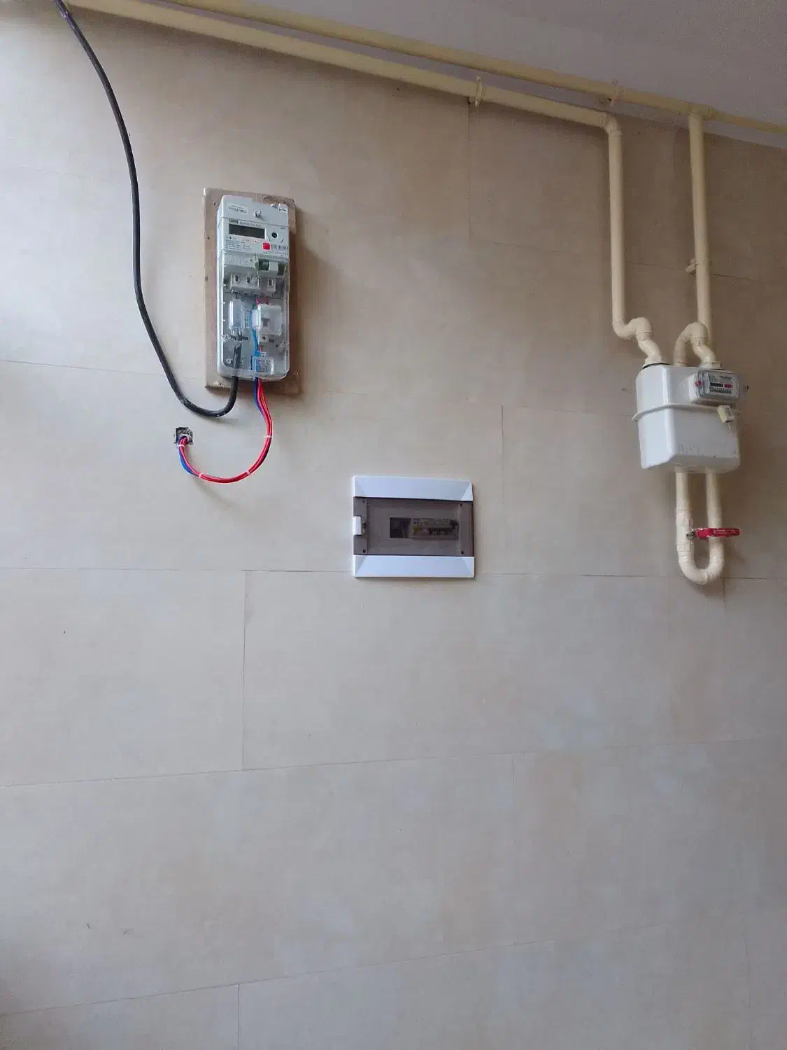 فروش یک واحد مسکونی