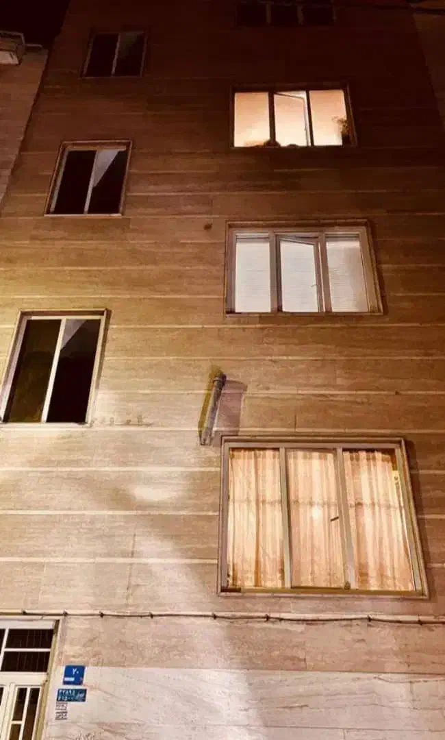 ۴۳متر تک واحد پارکینگ اسانسور۹ساله