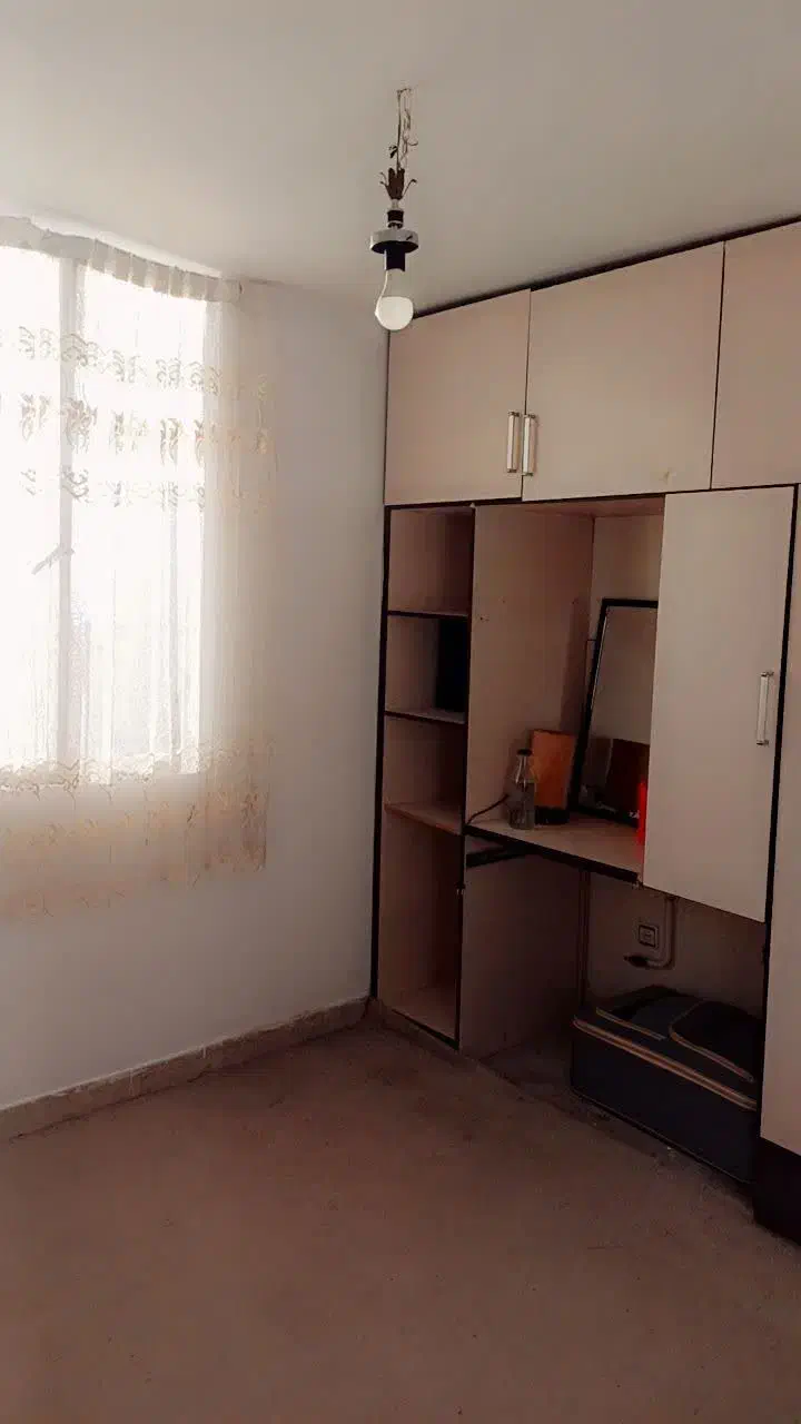 واحد ۱۱۰ متری  روبرو بازار روز