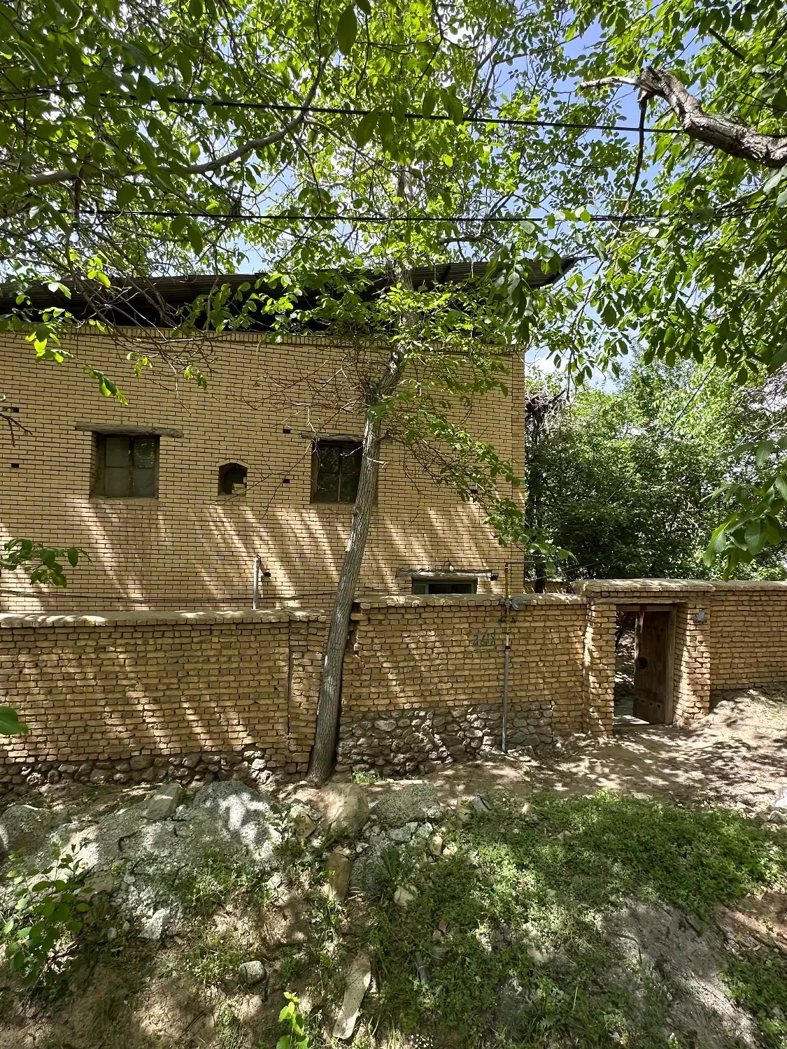 خونه باغ بسیار شیک و دنج منشاد