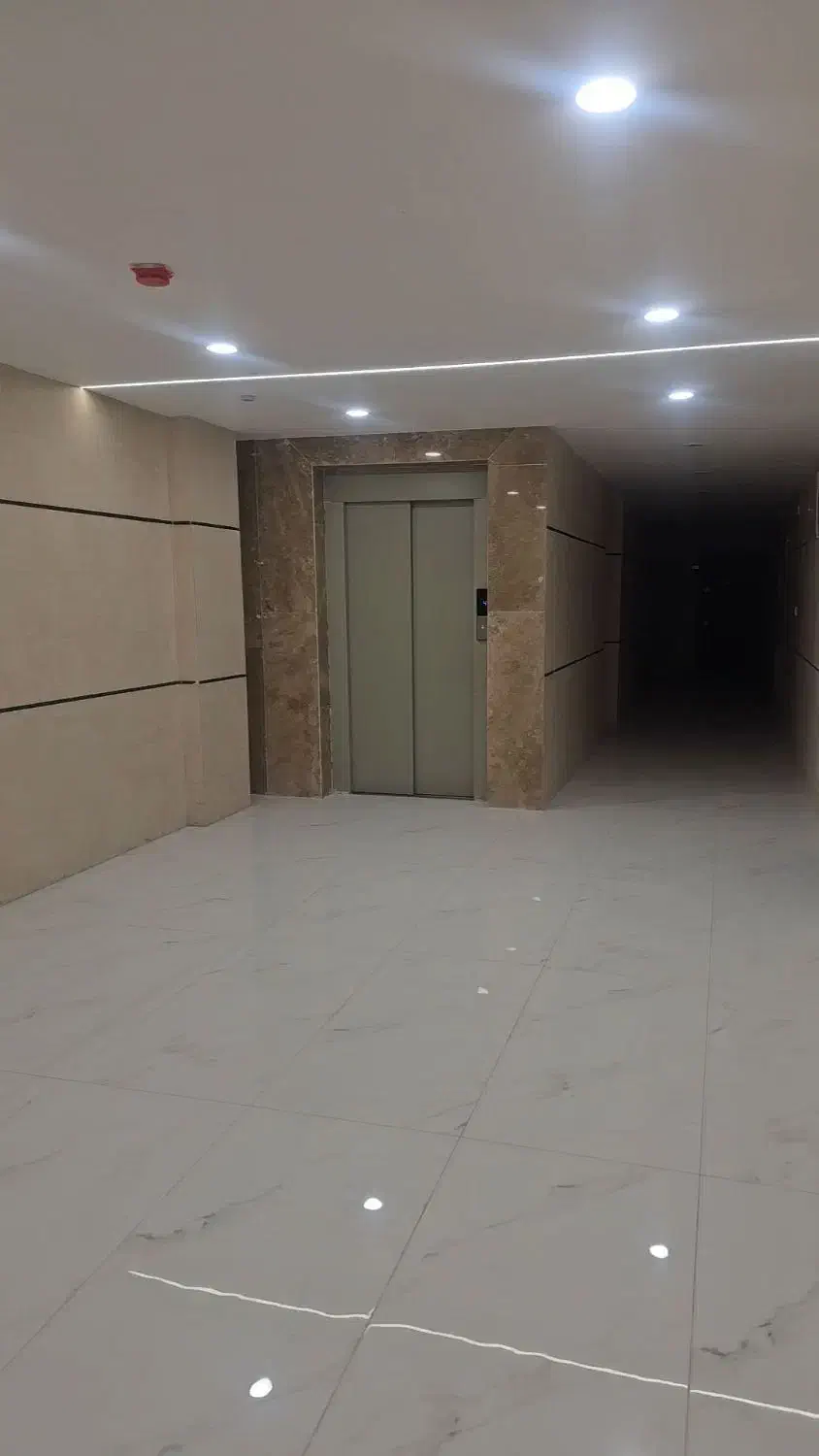 ۱۶۹ متری ، نوساز ، کلید اول ، خ ابوریحان