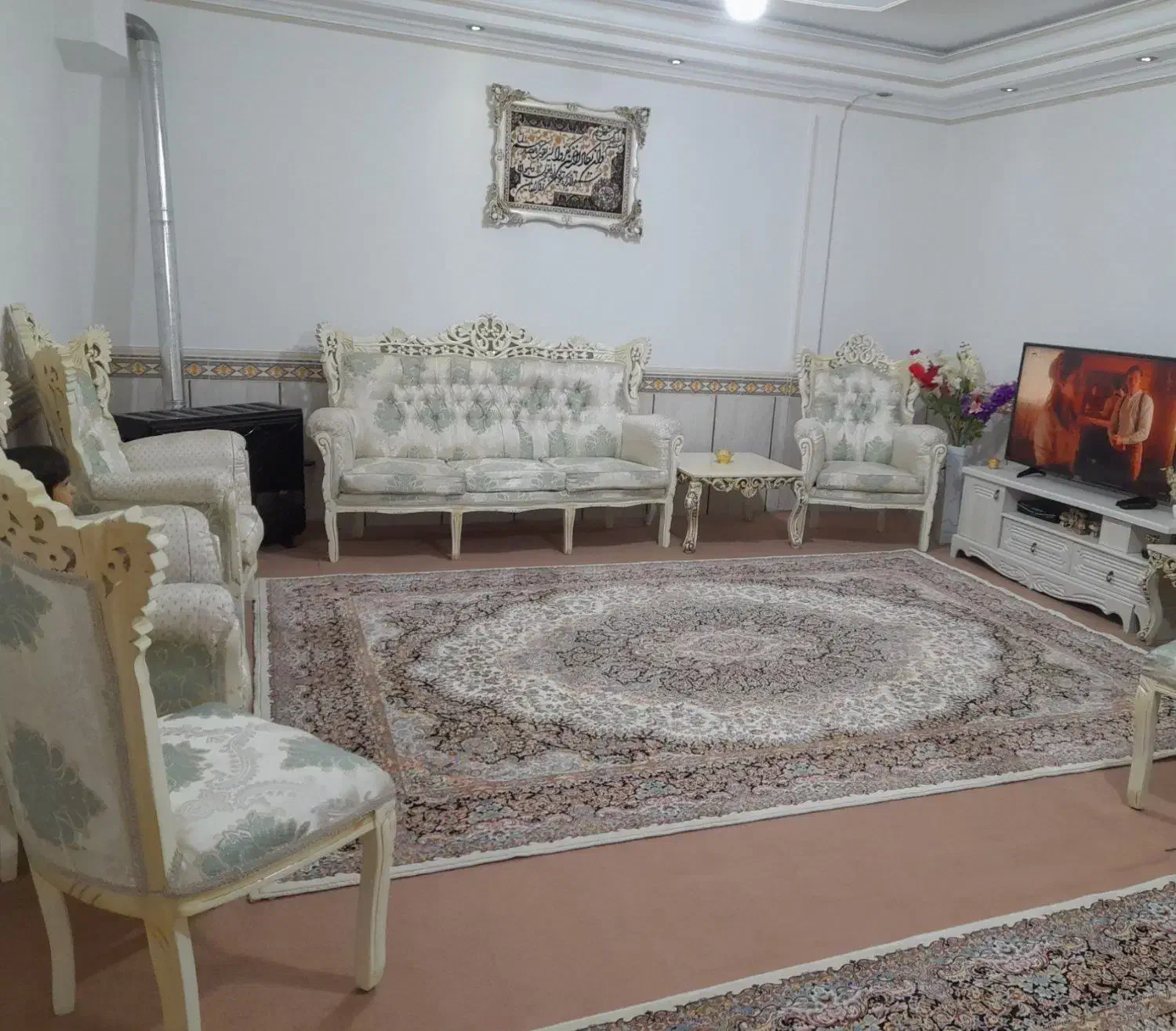 طبقه همکف،حیاط دار