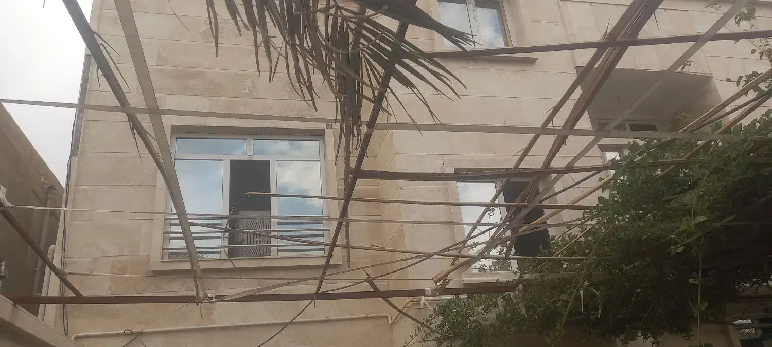 اجاره یک واحد ۱۲۰ متری واقع در بلوار معلم