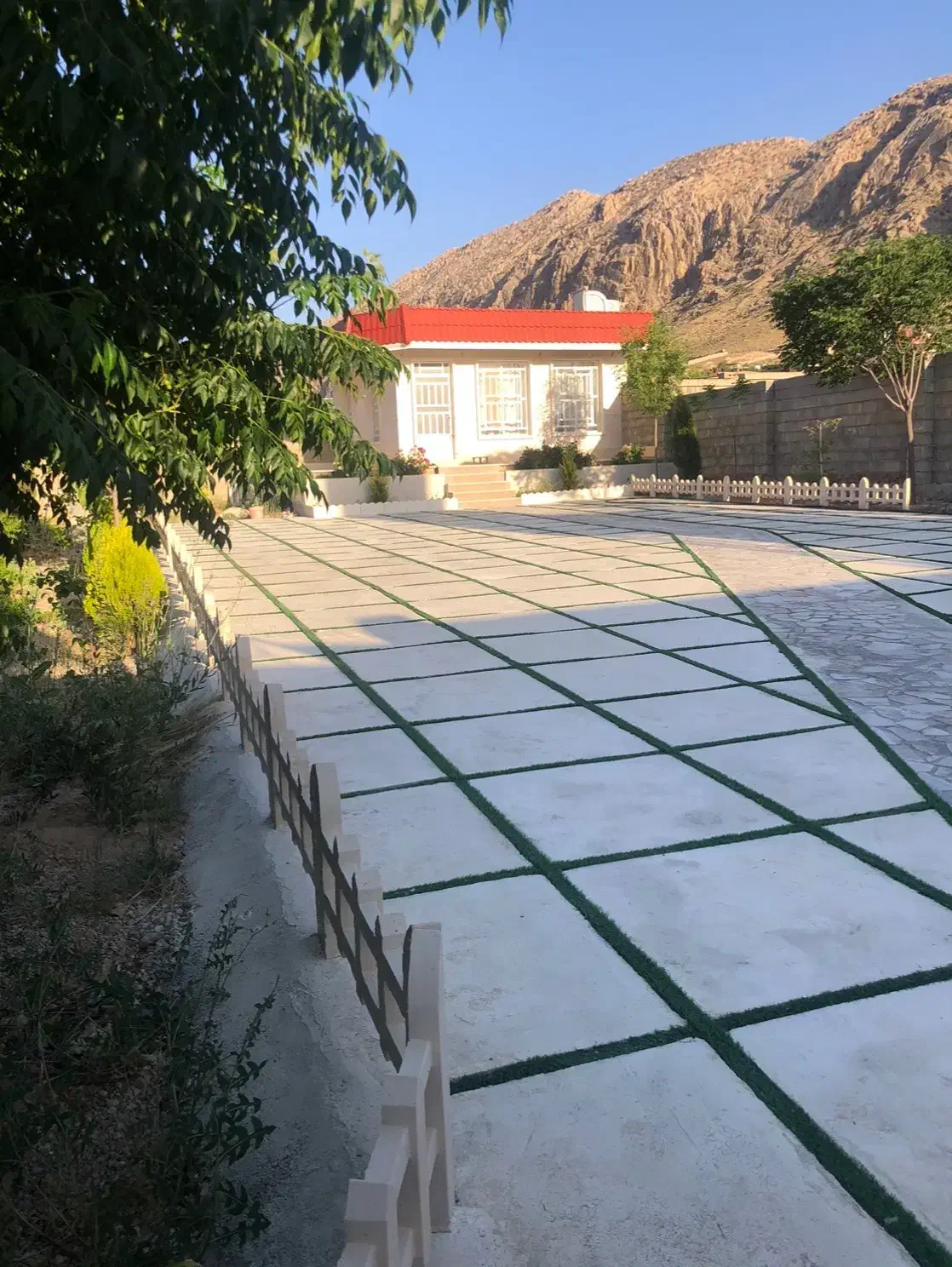 فروش باغشهری در جاده تنگ چشمه(نسه)زرقان