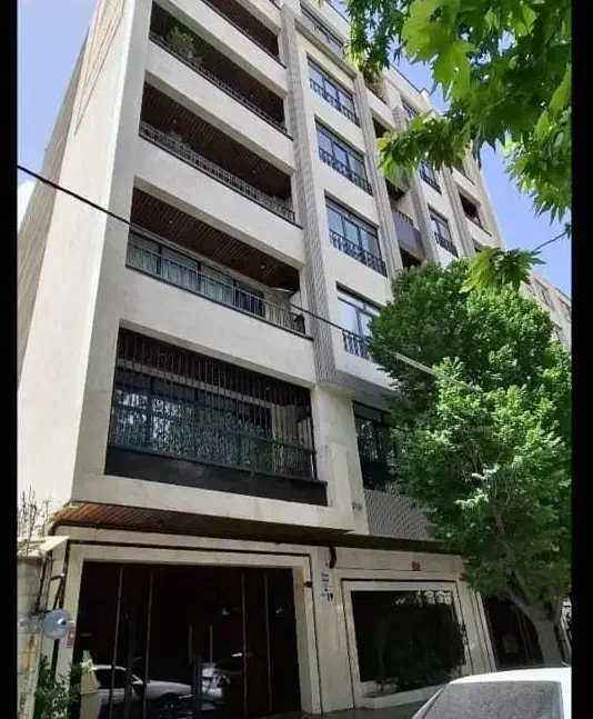 ۱۱۰ متر داریوش نزدیک فلکه اول   رو به نما _ الماس